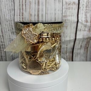 Mystery Treasure 12 oz Jar - Lot 0230